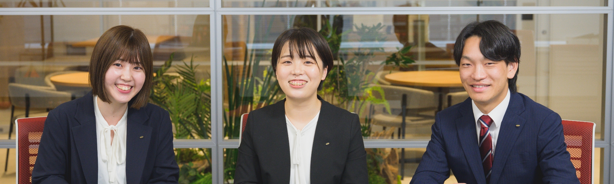 若手社員3名