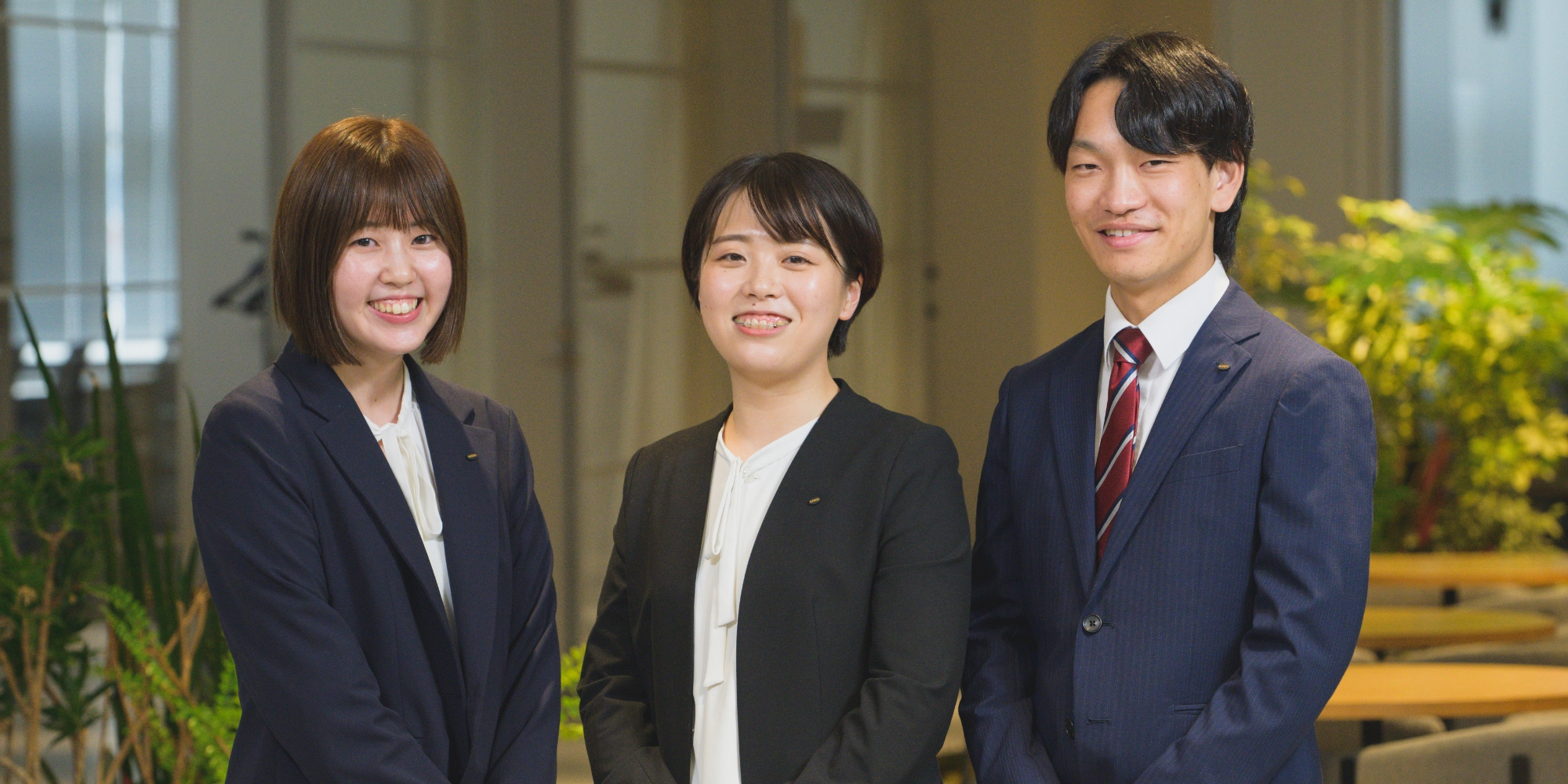 若手社員3名