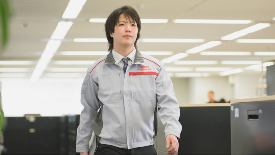 作業着の社員