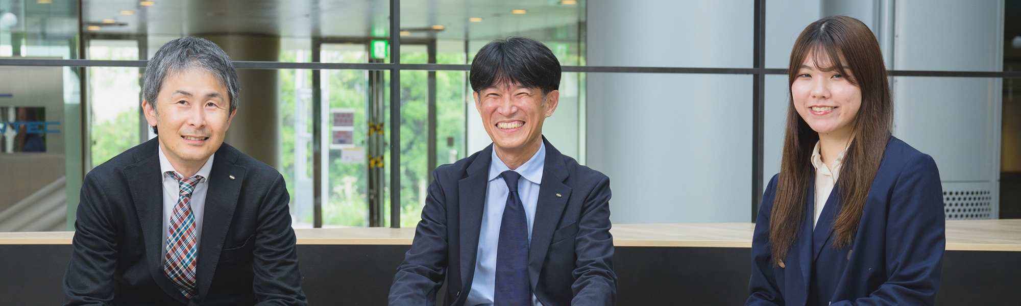 社員3名