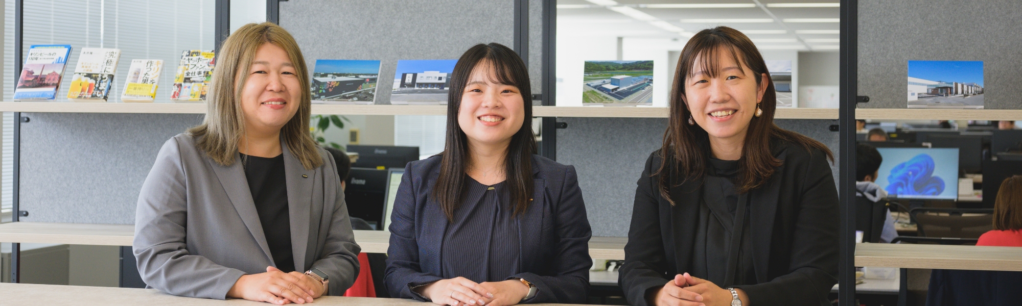 女性社員3名